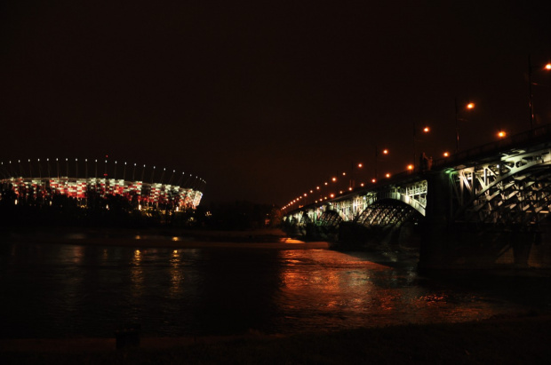 Stadion Narodowy i Most Poniatowskiego #noc #światła #NocneZdjęcia