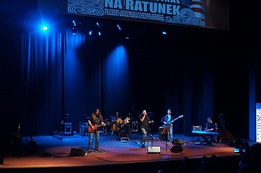 Finał WOSP w SOK; Suwałki - 12.I.2014 - m.in. Czerwony Tulipan, Bracia i Siostry, Czeremszyna #BraciaISiostry #Czeremszyna #koncert #muzyka #SuwalskiOśrodekKultury #Suwałki #WielkaOrkiestraŚwiątecznejPomocy