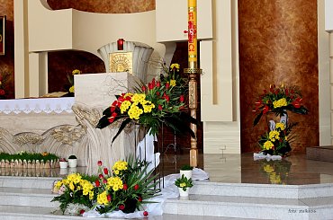 ... w ubiegłym roku zabrakło mi czasu, żeby pokazać dekoracje z mojego kościoła ... a teraz święta tuż, tuż więc jest okazja :))
**** u mnie teraz wielkie przedświąteczne zamieszanie, wrócę do Was już po świętach ... #bukiety