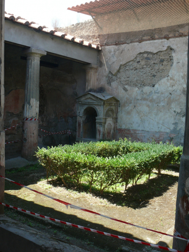 W Domu Fauna, który posiadał dwa ogrody #Campania #Neapol #Włochy
