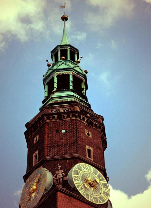 Wrocław - RATUSZ - Wieża Ratusza w widoku od północy
