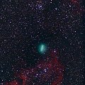 Droga komety na tle gwiazd w czasie 1 godz.