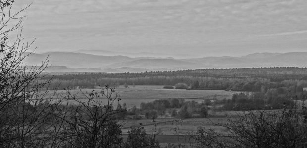 Pogórze Kaczawskie - dziwna opcja w aparacie.. B&W dramatyczne :))))))