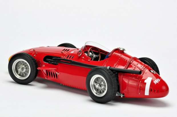 Maserati 250F #1 J.M. Fangio 1957 F1 Champion - 1:18 CMC