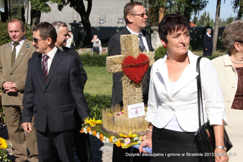 Dożynki diecezjalne i gminne w Strzelnie 2013