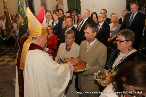 Dożynki diecezjalne i gminne w Strzelnie 2013