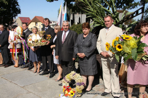 Dożynki diecezjalne i gminne w Strzelnie 2013