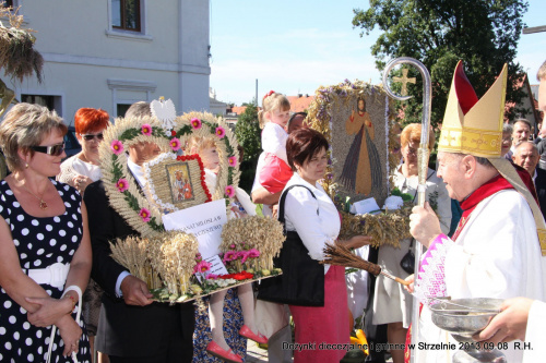 Dożynki diecezjalne i gminne w Strzelnie 2013