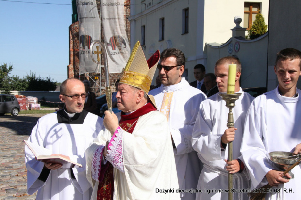 Dożynki diecezjalne i gminne w Strzelnie 2013