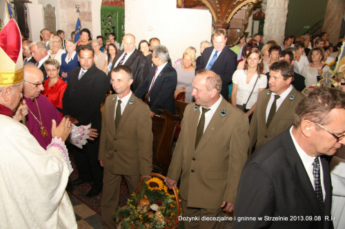 Dożynki diecezjalne i gminne w Strzelnie 2013