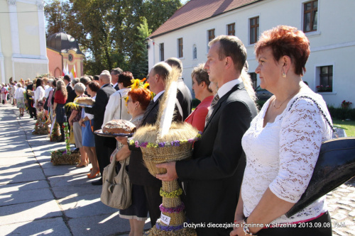 Dożynki diecezjalne i gminne w Strzelnie 2013