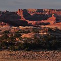 Ciągle wschód słońca w Canyonlands