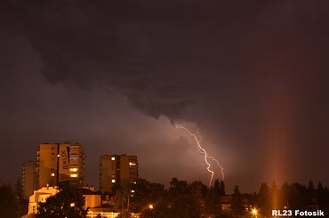 Pioruny #pioruny #błyskawice #WyładowaniaAtmosferyczne #burza