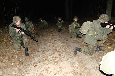Gimnazjum na manewrach u nas zagościło
Trzydziestu "dzieciaków" fajnie się bawiło #Sobieszyn