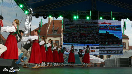 V Międzynarodowy Jarmark św. Jana - 2015- gościł zespoły folklorystyczne z Indii, Łotwy i Słowacji. Lokalni artyści to, Piska Orkiestra Dęta, Zespół Pieśni i Tańca Ziemia Piska, Zespół MY PISZANIE #Pisz