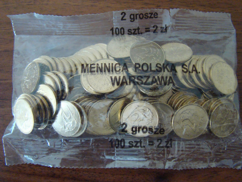 Worek 2 gr groszy 2007 woreczek saszetka UNC
ORYGINALNY WORECZEK MENNICZY 100 x 2 GROSZY z 2007 ROKU
OPAKOWANIE W STANIE MENNICZYM
cena 39,99 ilosc na jednej aukcji 3 worki.wys.8 list priorytetowy,kurier DPD 16zl